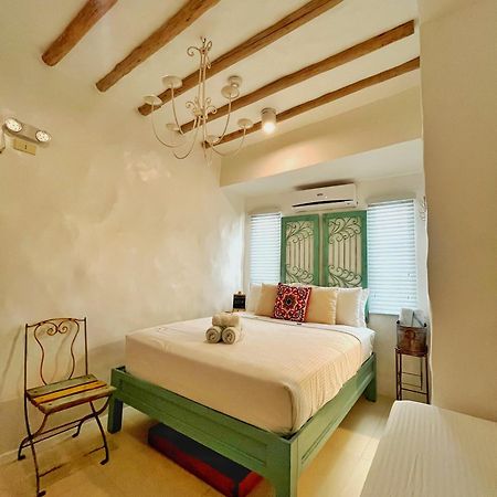 Lugar Bonito Hotel Balabag  Екстер'єр фото