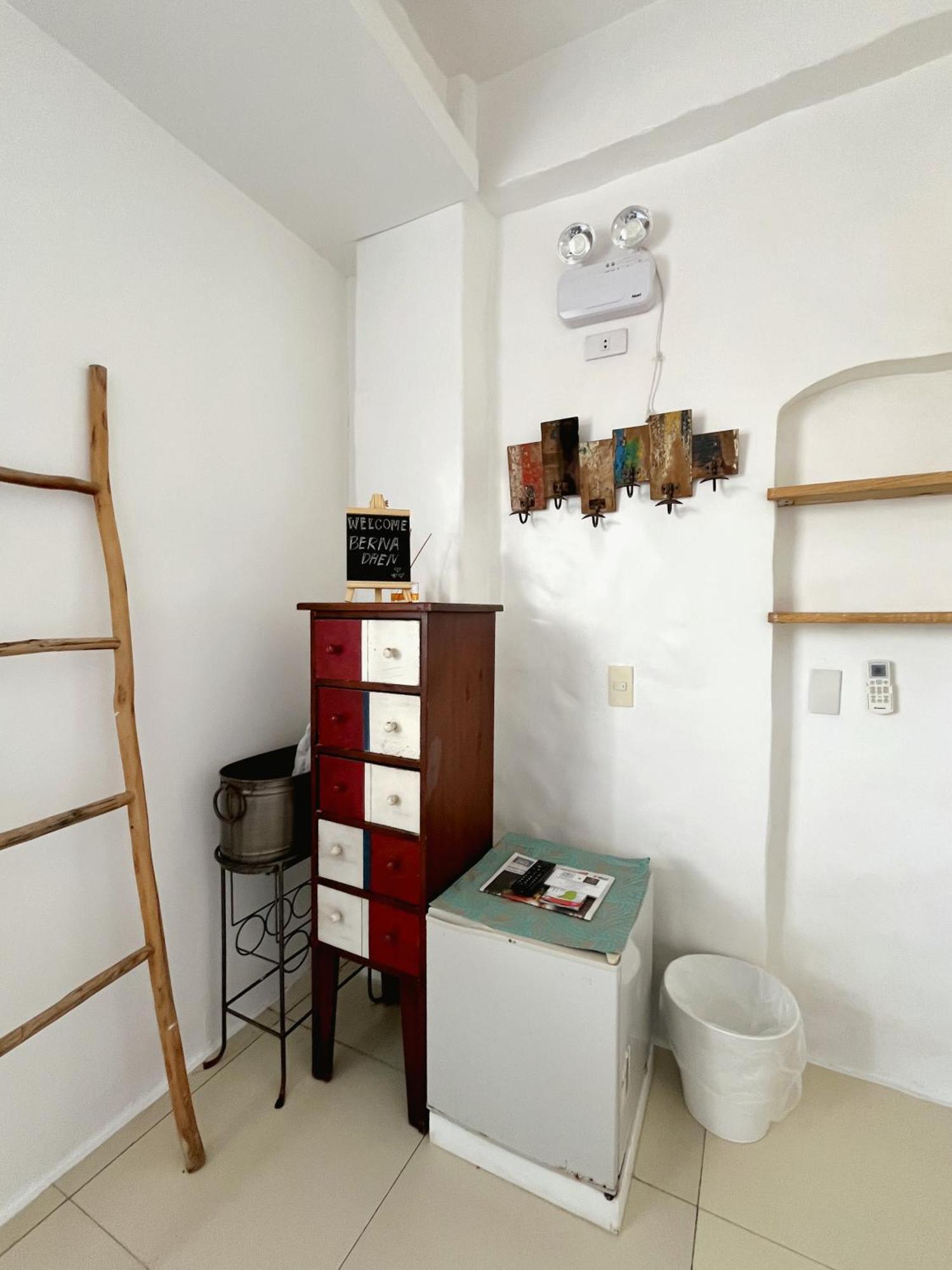 Lugar Bonito Hotel Balabag  Екстер'єр фото