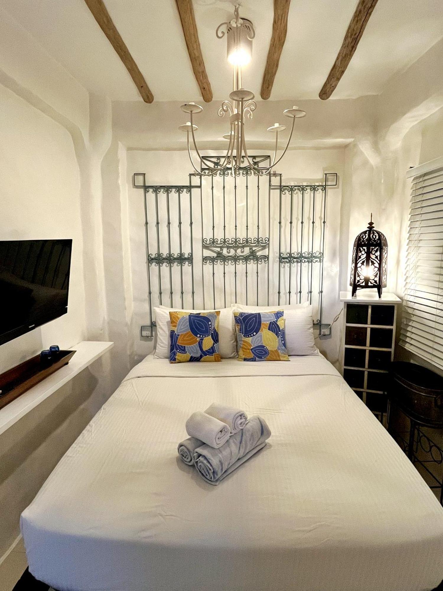 Lugar Bonito Hotel Balabag  Екстер'єр фото