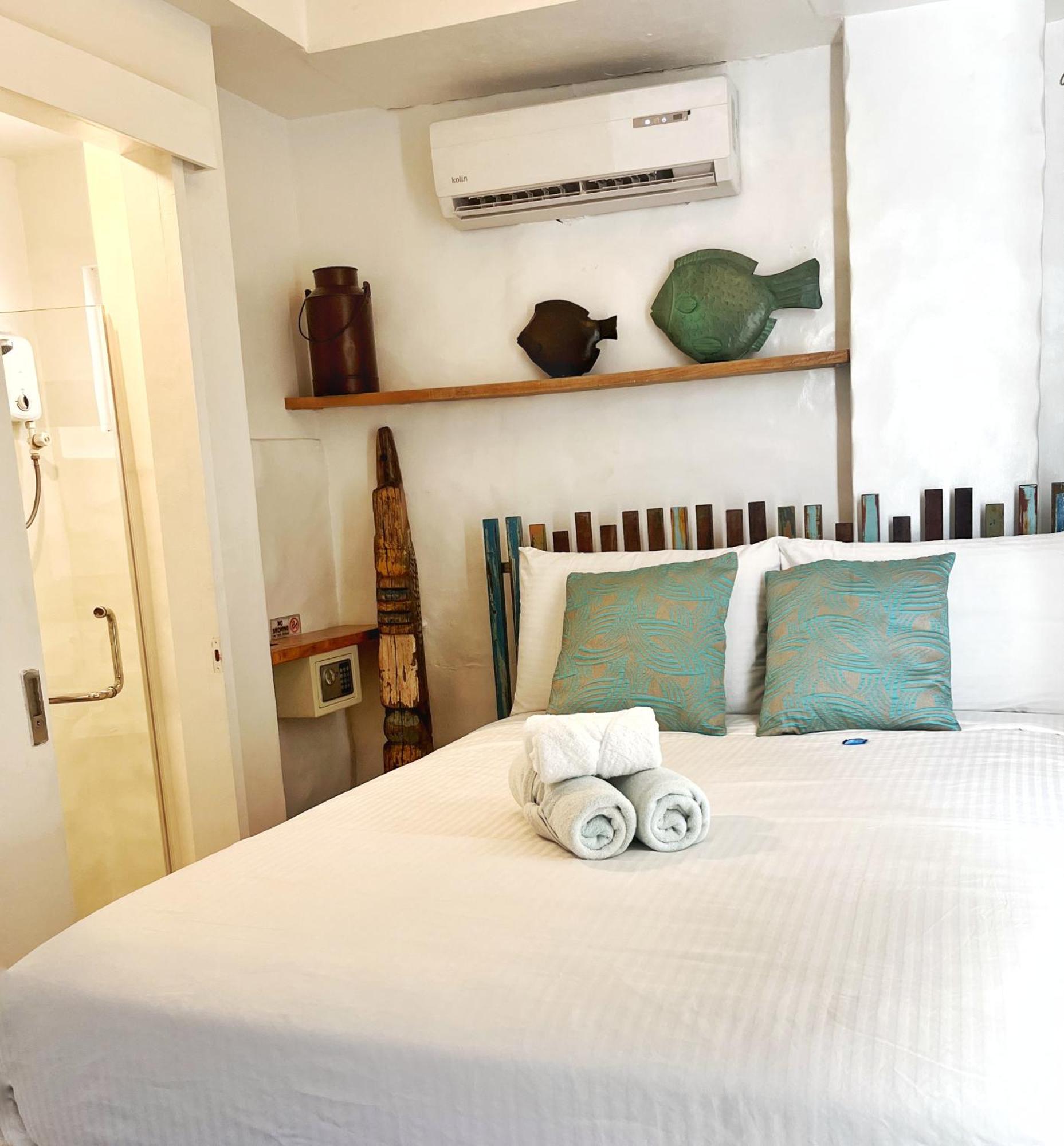 Lugar Bonito Hotel Balabag  Екстер'єр фото