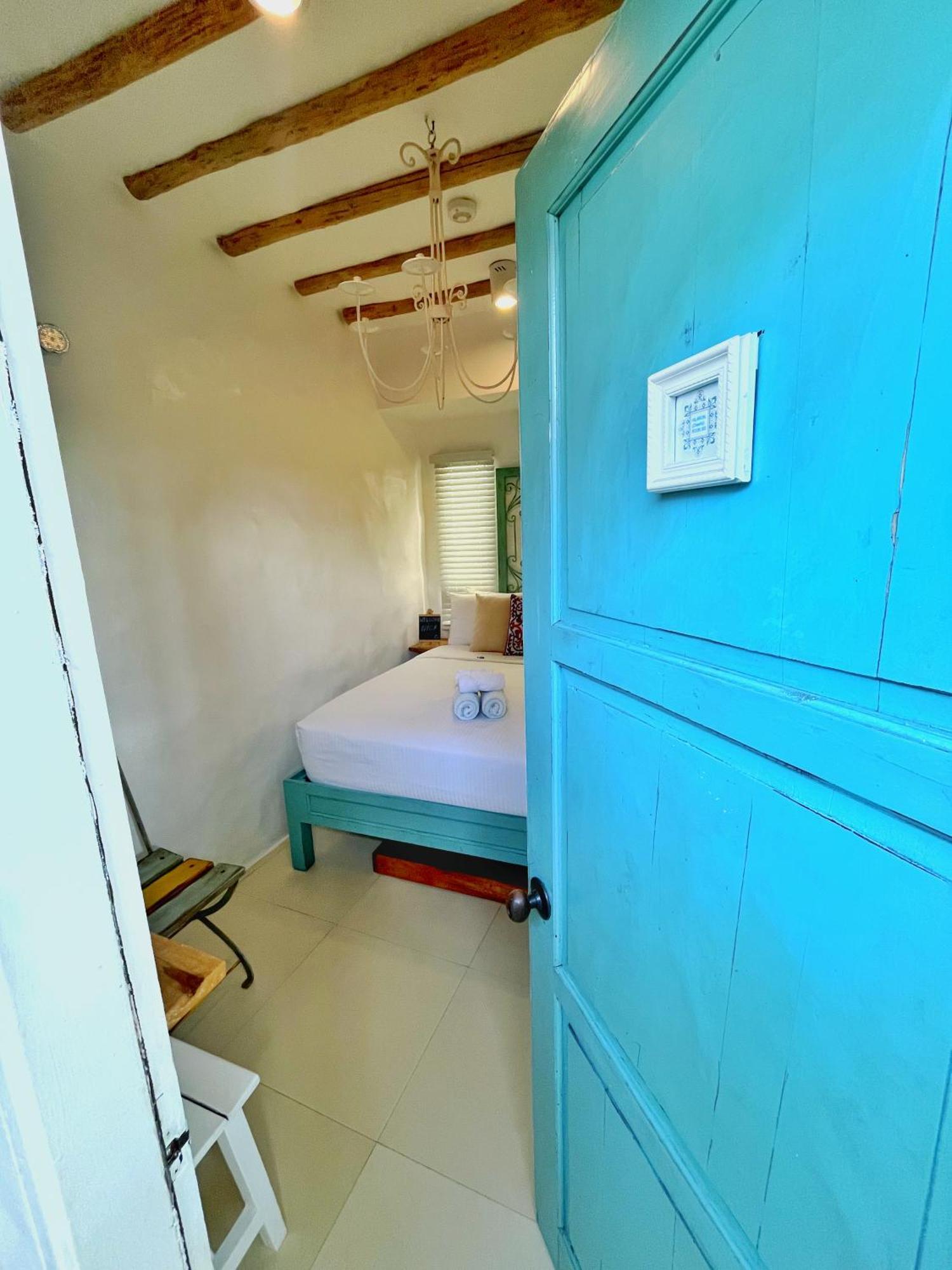 Lugar Bonito Hotel Balabag  Екстер'єр фото