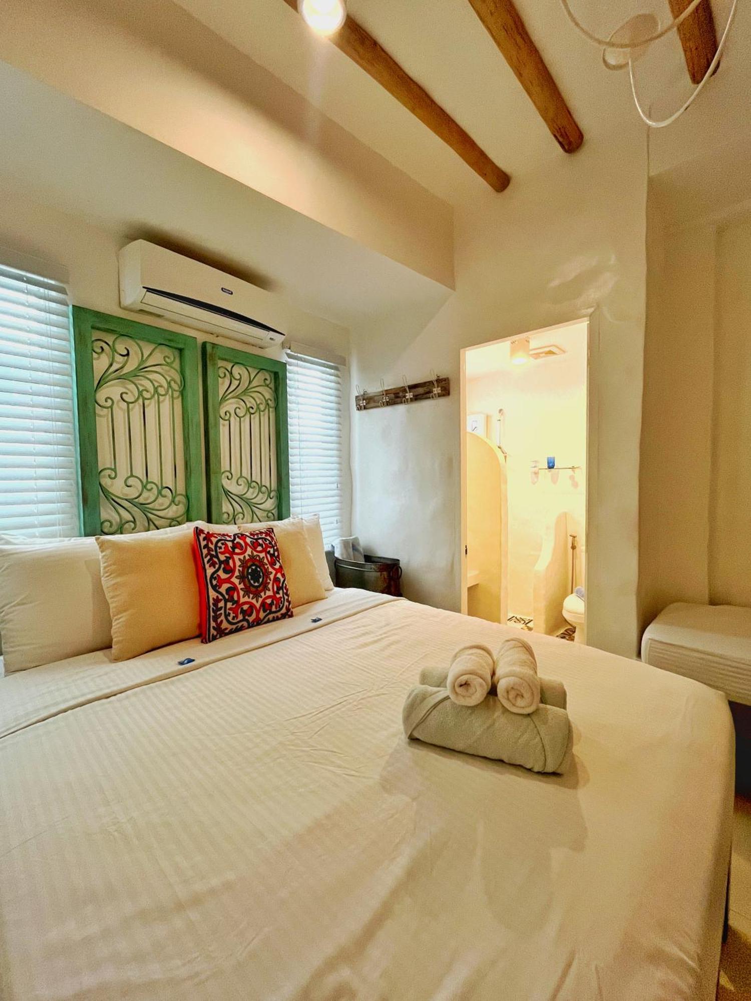 Lugar Bonito Hotel Balabag  Екстер'єр фото