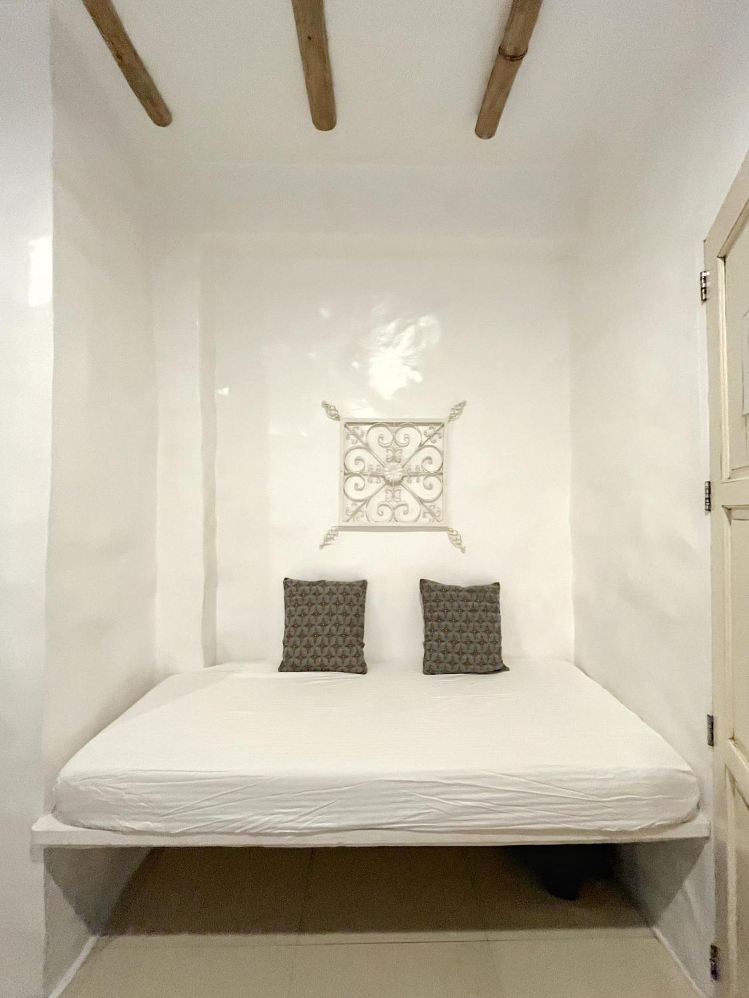 Lugar Bonito Hotel Balabag  Екстер'єр фото