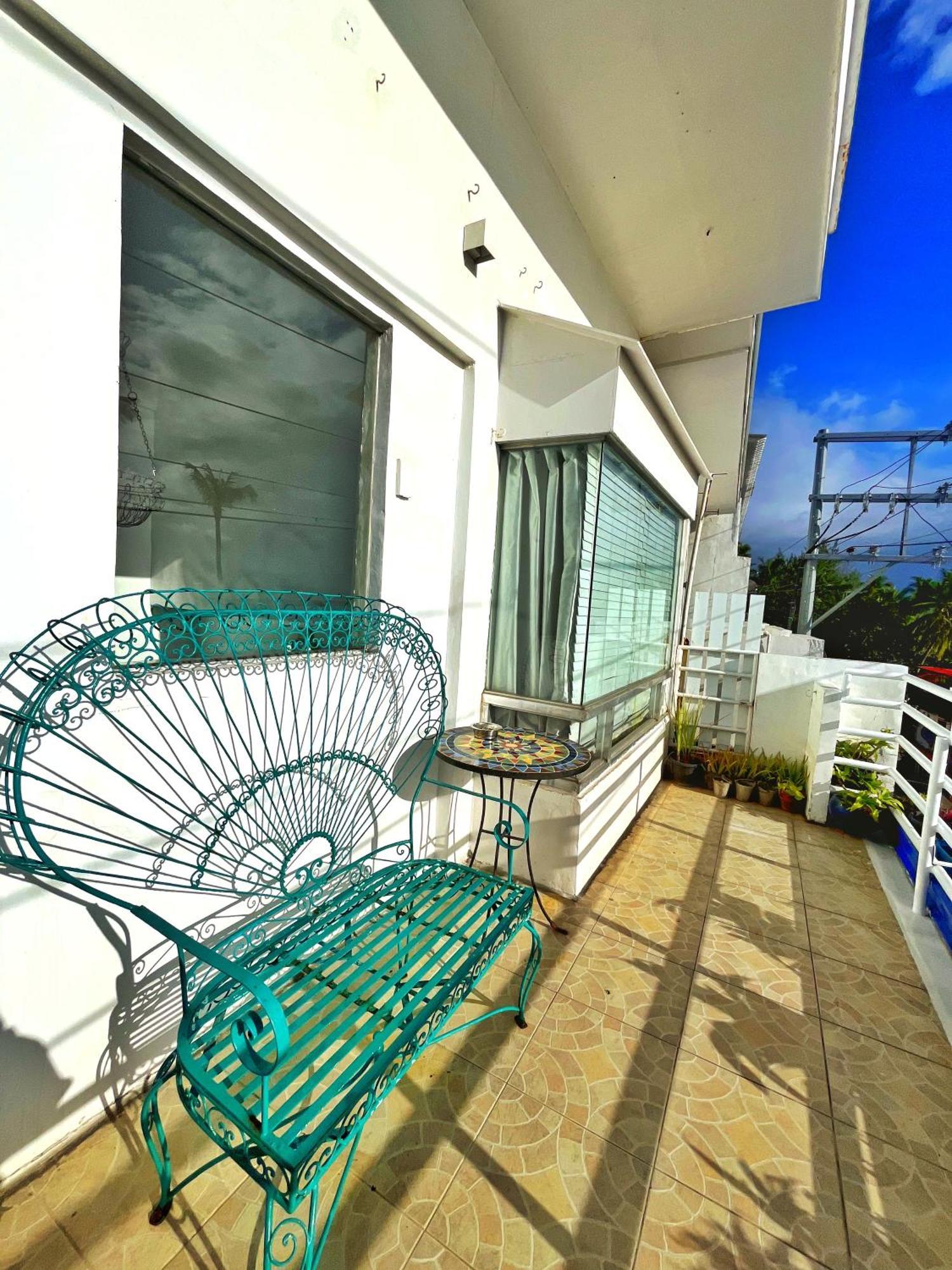 Lugar Bonito Hotel Balabag  Екстер'єр фото